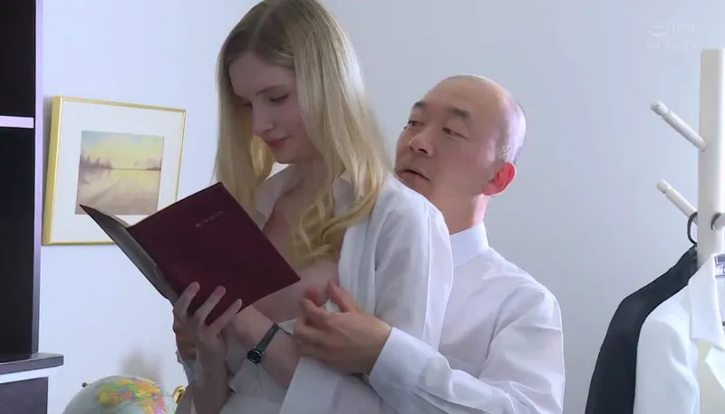 Vợ chấp nhận làm em gái cho đối tác của gã chồng để trả nợ