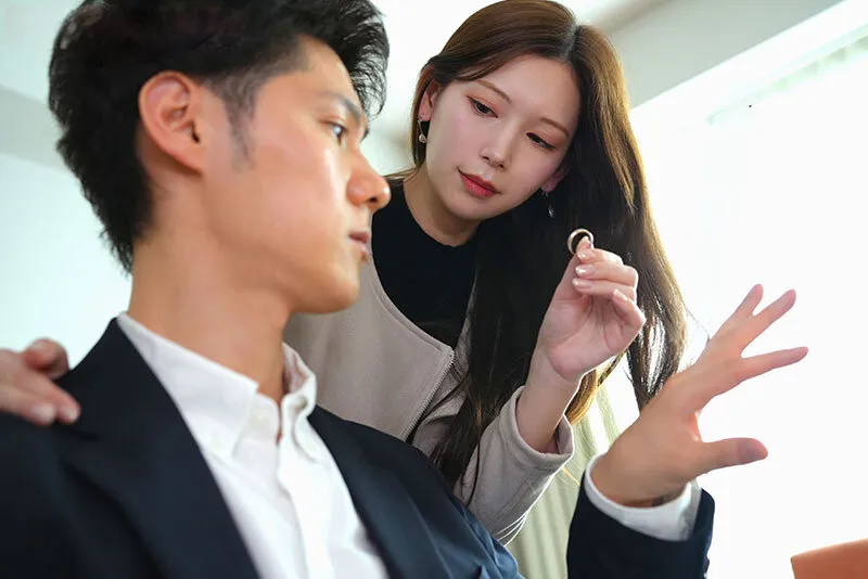 Cô vợ đi đi giã ngoại, người chồng ở nhà bị nhỏ em người vợ gạ xoạc không trượt phát nào